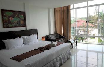 Baan Oui Phuket Guest House Nai Harn Exterior photo